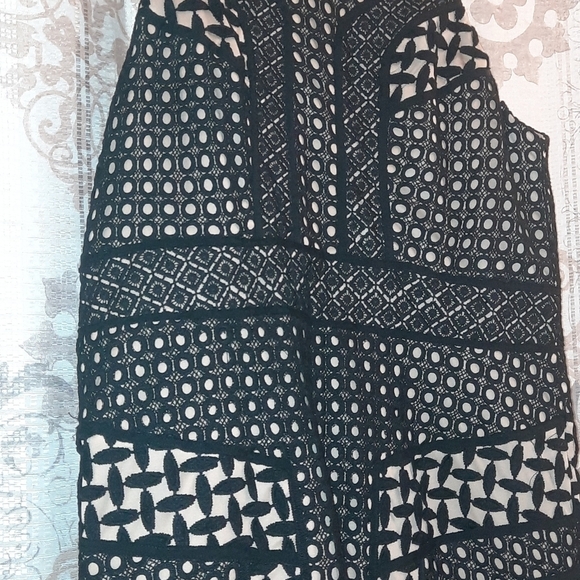 Gianni  Bini Eyelet Black and Nude Sheath Dress, Size L - Picture 4 of 5